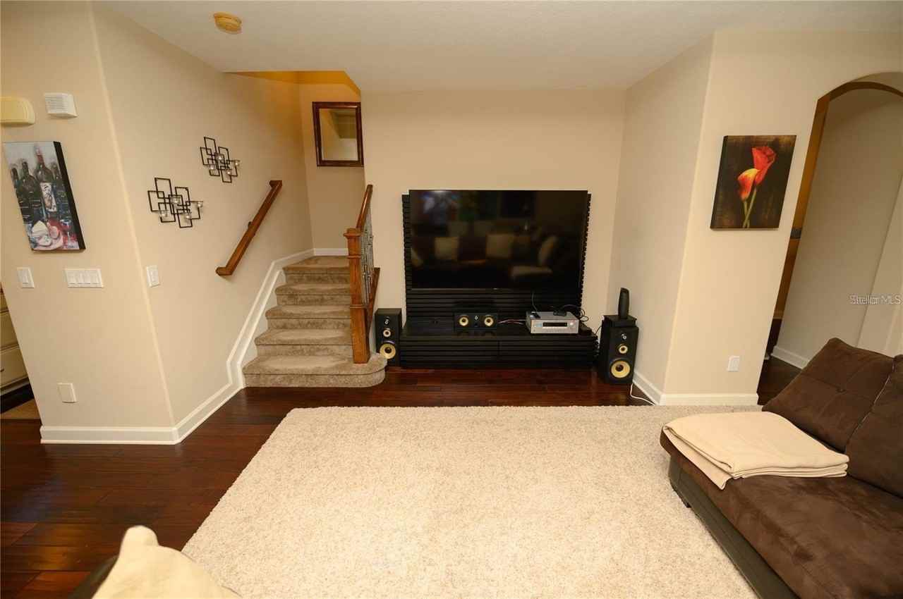 1113 Bolton Pl - Photo 6 of 41