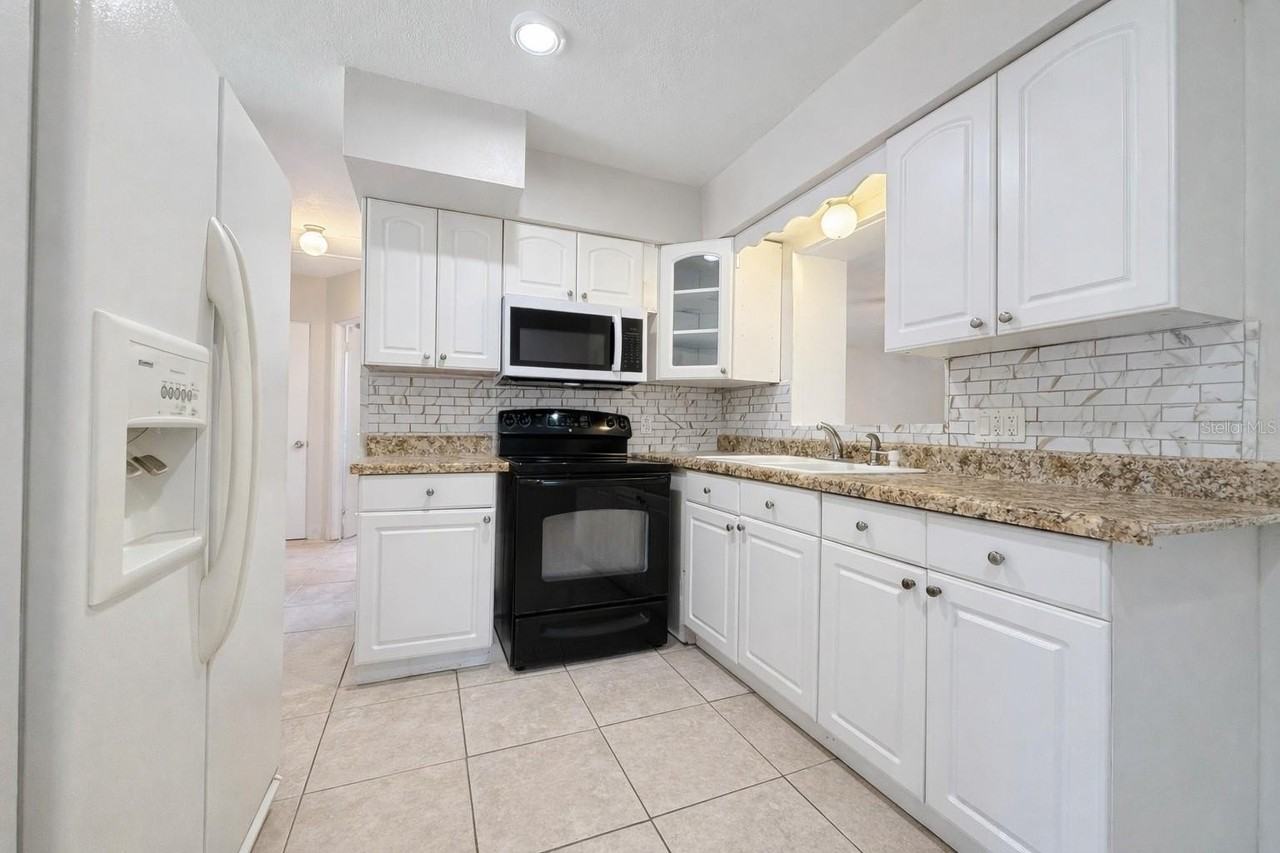 7018 54th Ave N - Photo 2 of 19