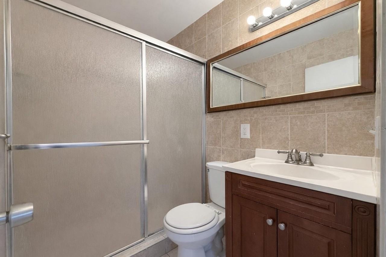 7018 54th Ave N - Photo 3 of 19