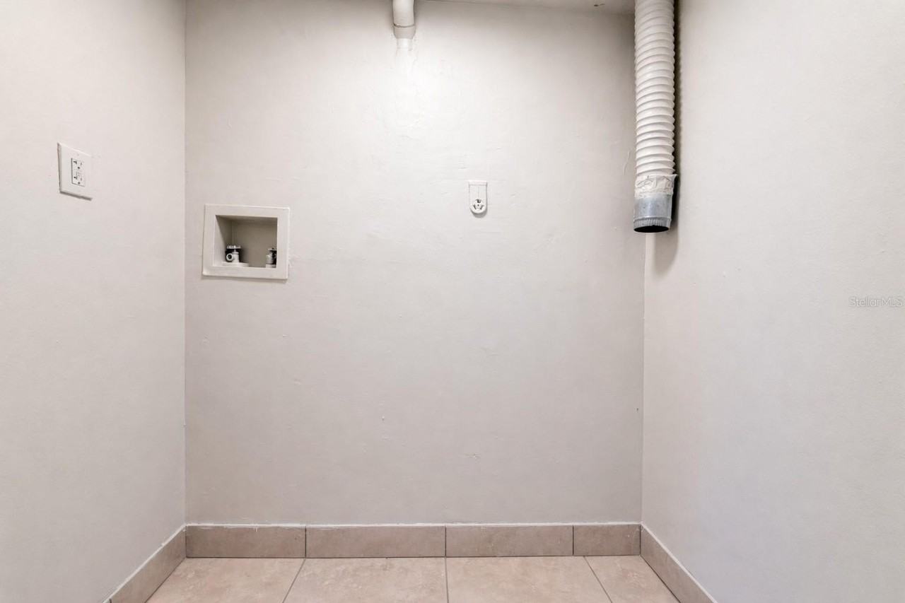 7018 54th Ave N - Photo 7 of 19