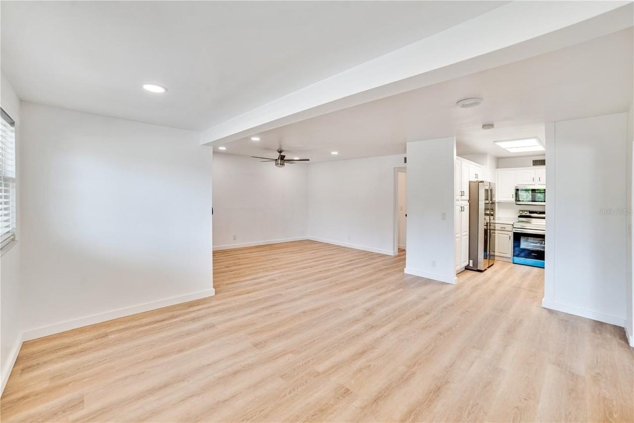 4413 W Rogers Ave - Photo 3 of 34