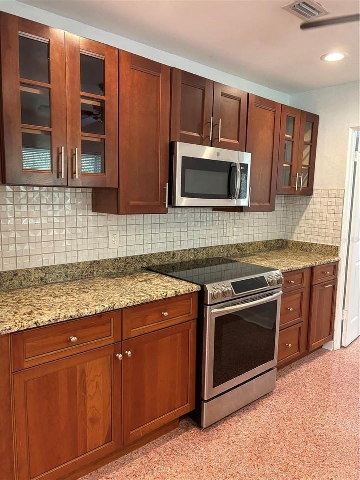 422 15th Ave S - Photo 7 of 21