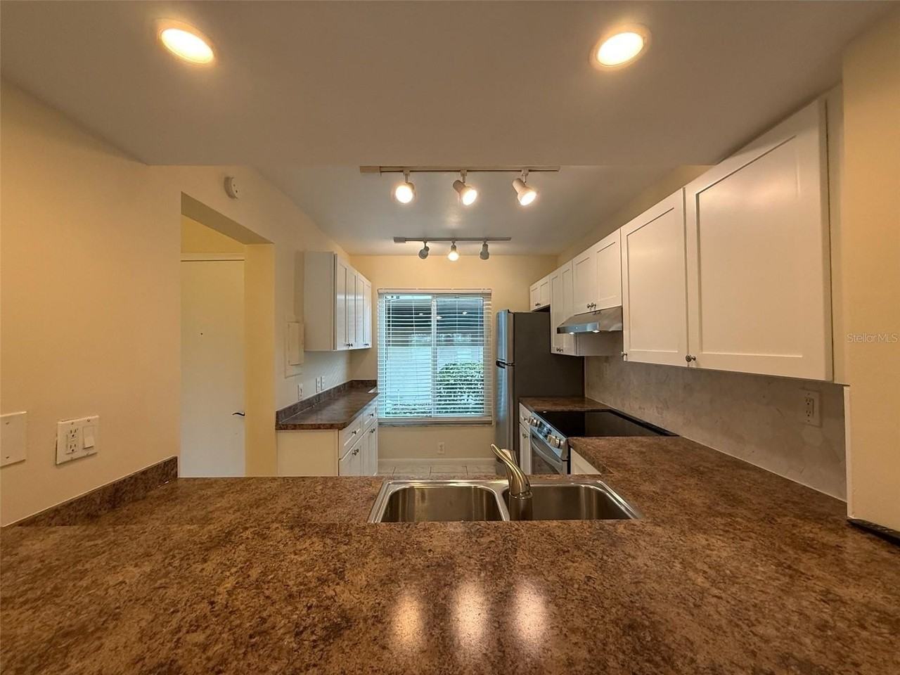 6219 Palma Del Mar Blvd S #105 - Photo 5 of 25