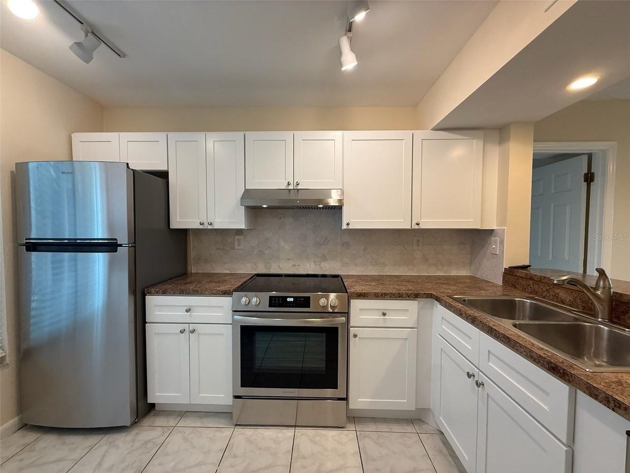 6219 Palma Del Mar Blvd S #105 - Photo 6 of 25