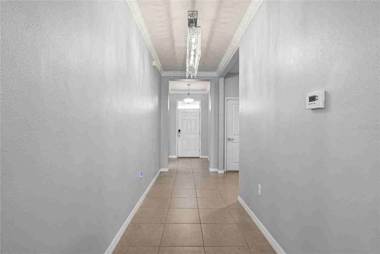 1092 Pipestone Pl - Photo 2 of 24