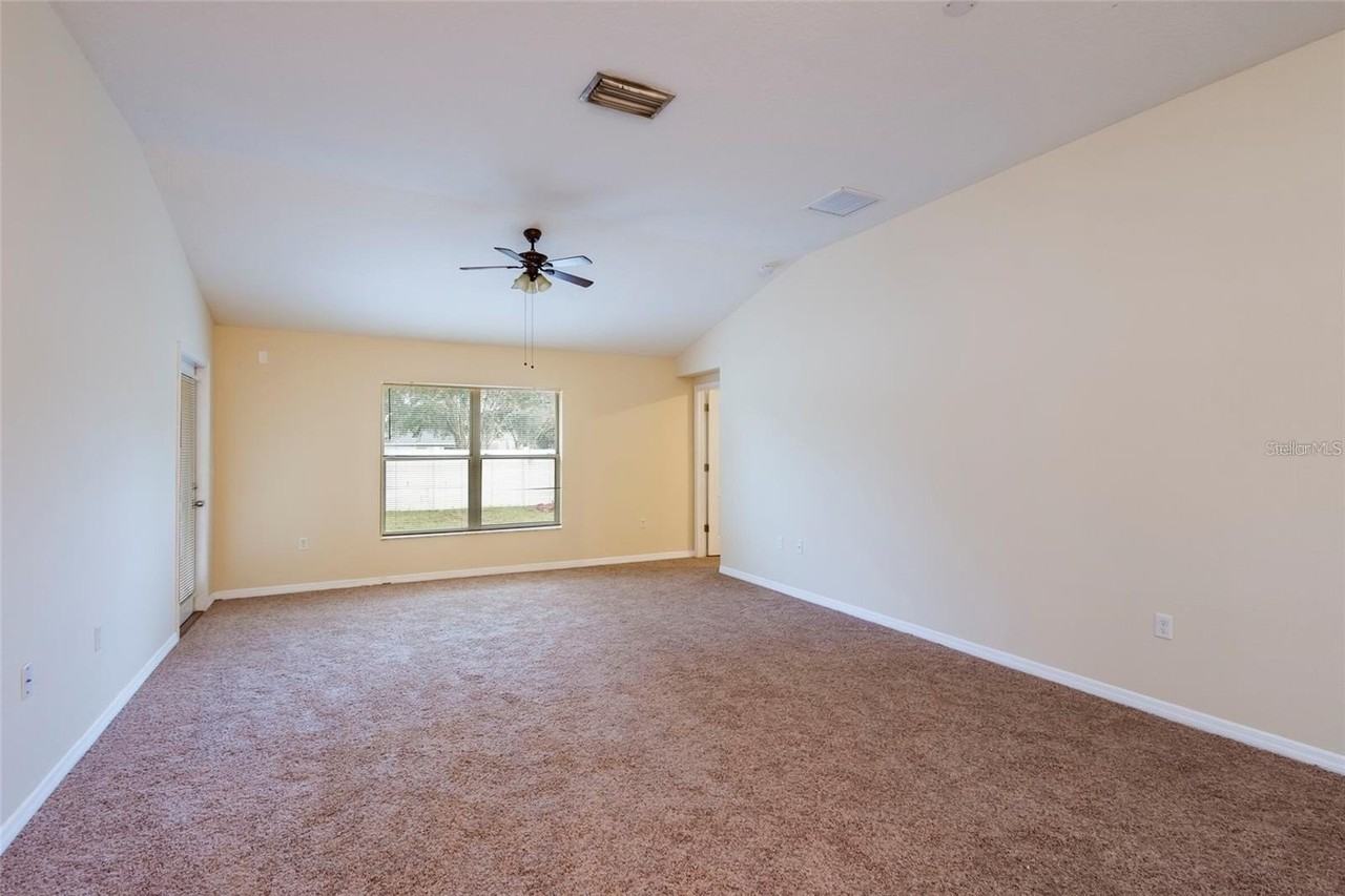 8117 Alamosa Wood Ave - Photo 7 of 18