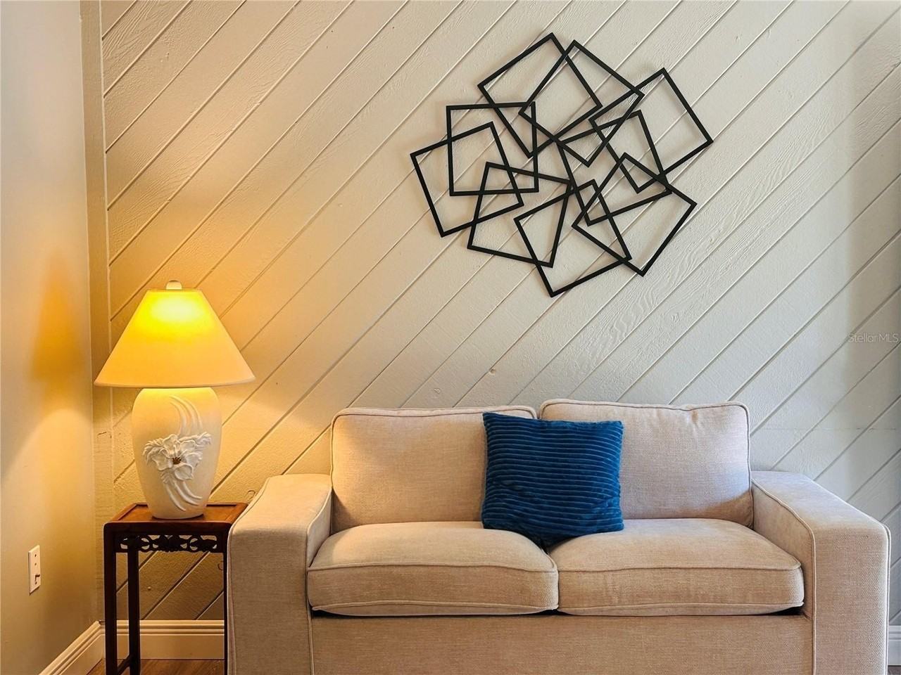 6031 Wyoming Ave - Photo 4 of 22