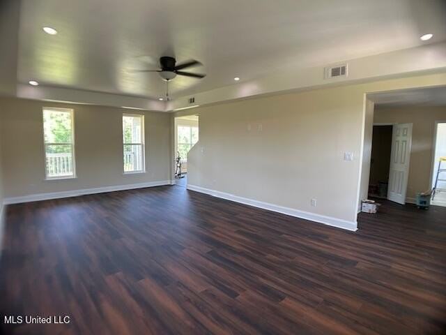 15429 Straw St - Photo 3 of 14