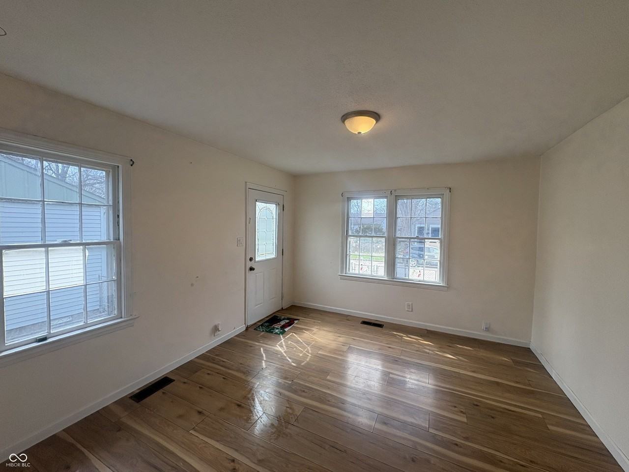 269 S Dearborn St - Photo 3 of 8