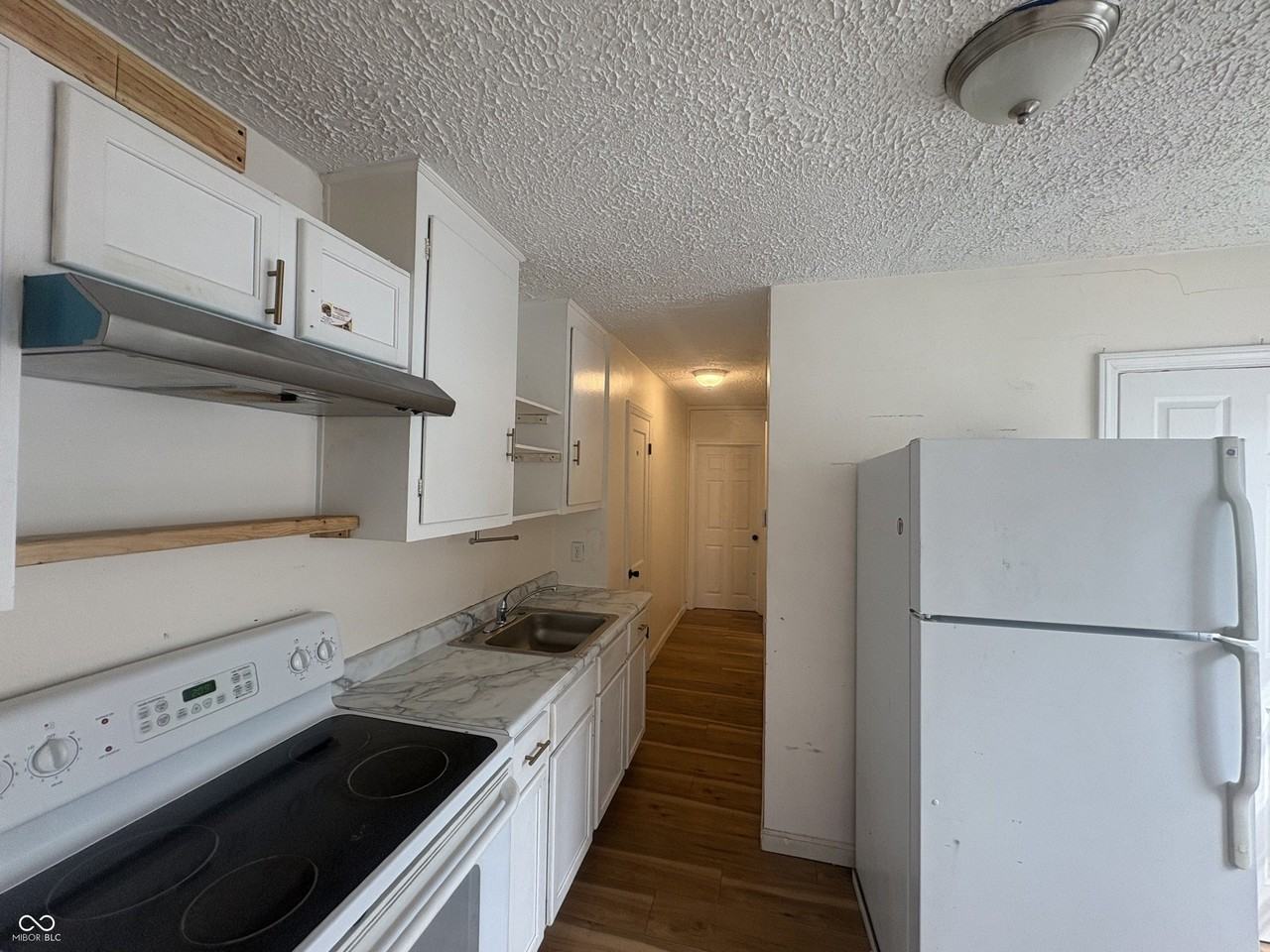 269 S Dearborn St - Photo 5 of 8