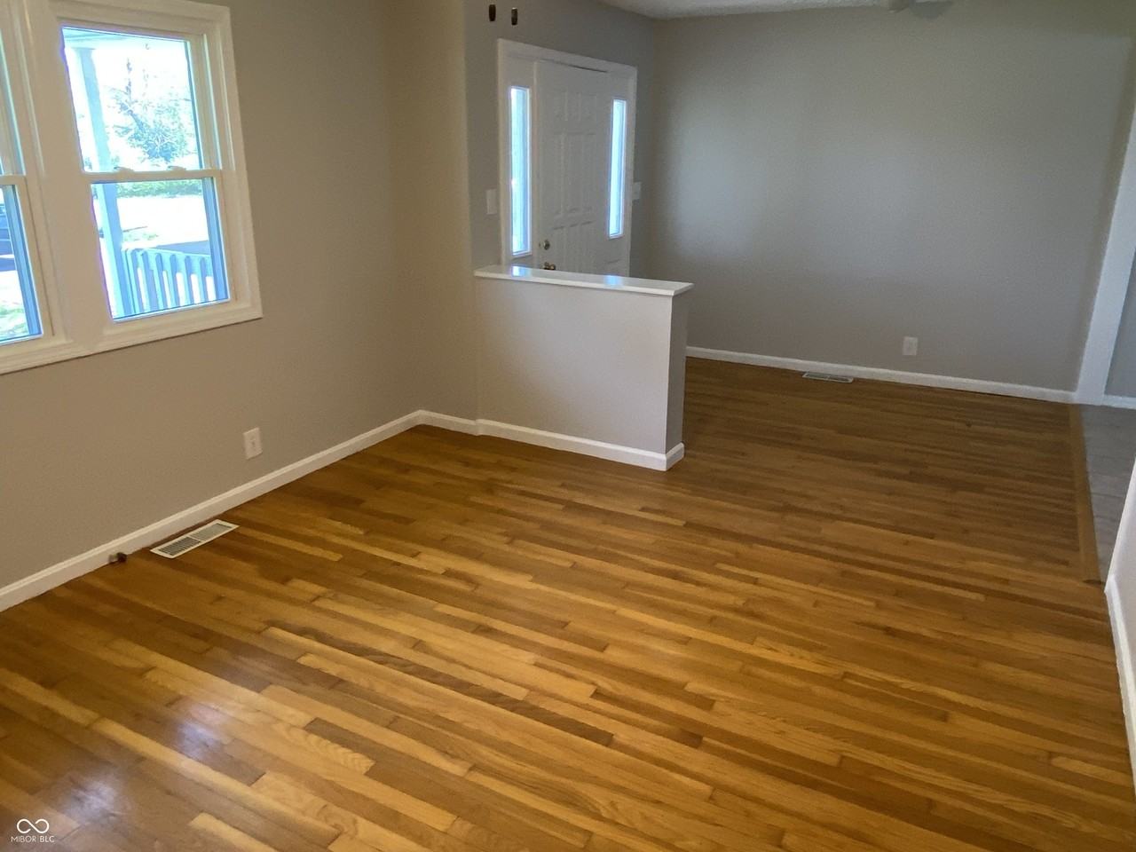 1036 E Auman Dr - Photo 3 of 19