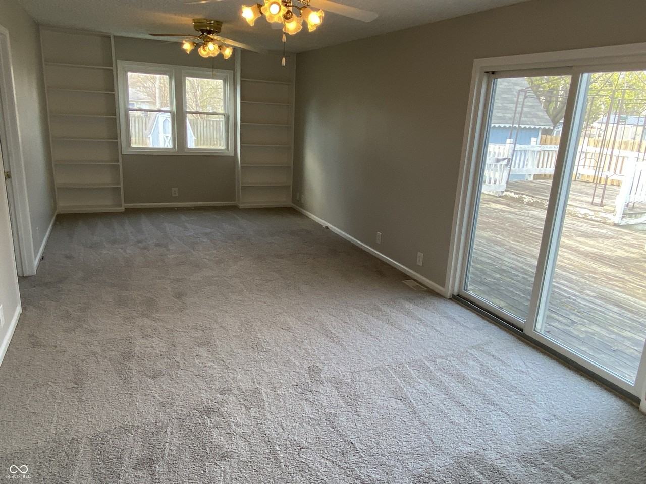 1036 E Auman Dr - Photo 6 of 19