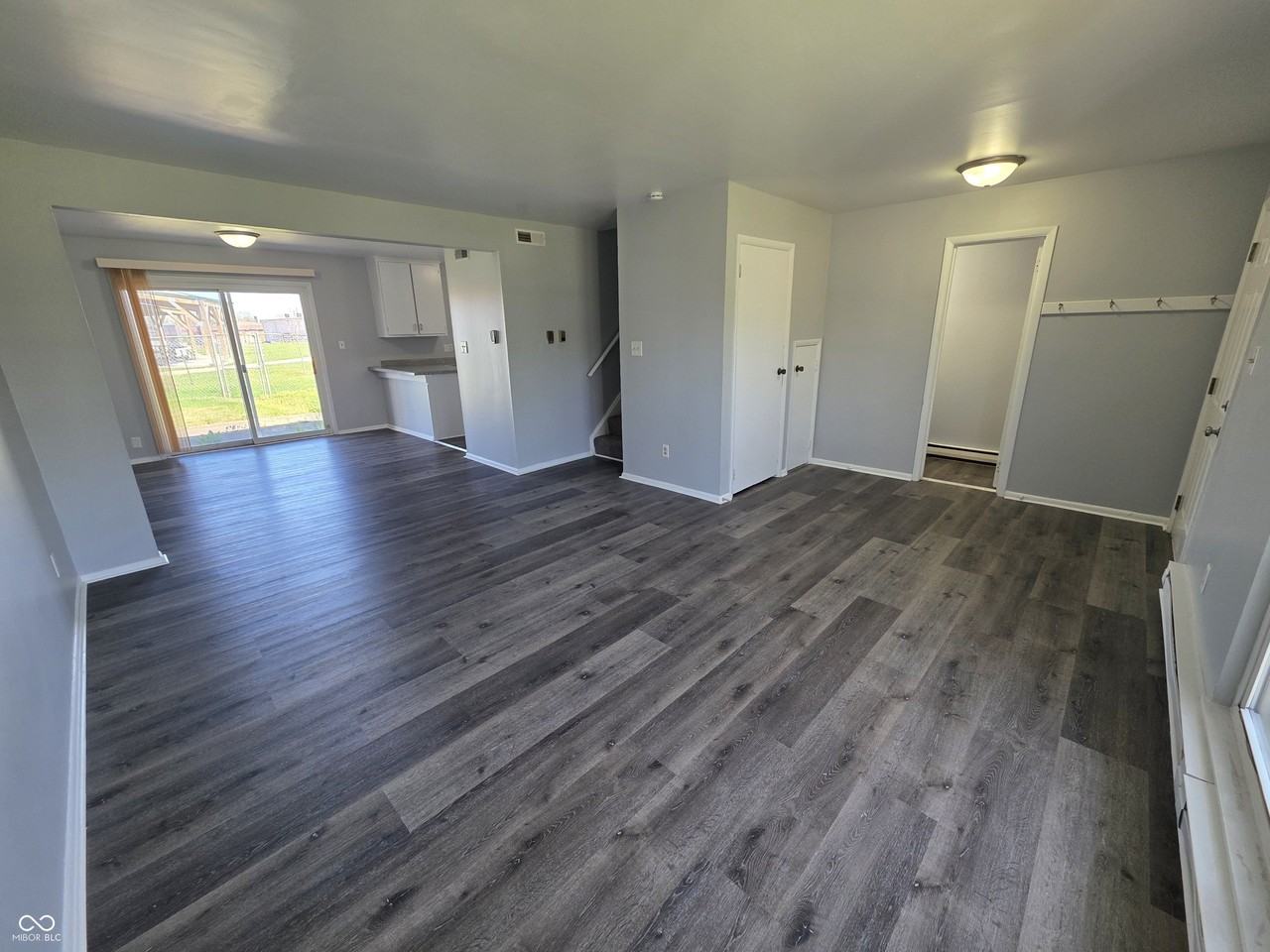 3823 Biscayne Rd - Photo 3 of 21