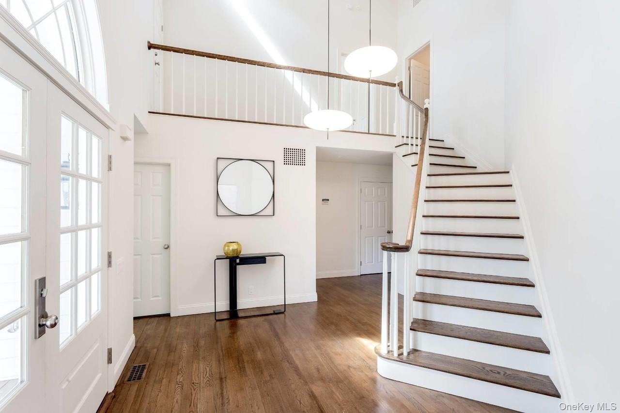 48 Sheppard St - Photo 3 of 13