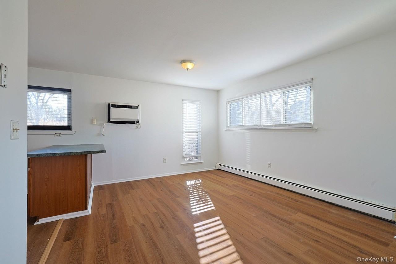 25 Pierces Rd Apt 22 - Photo 5 of 23