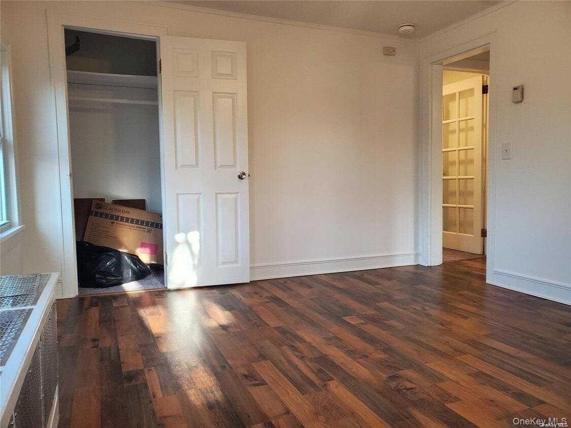 40 Amity St - Photo 4 of 10