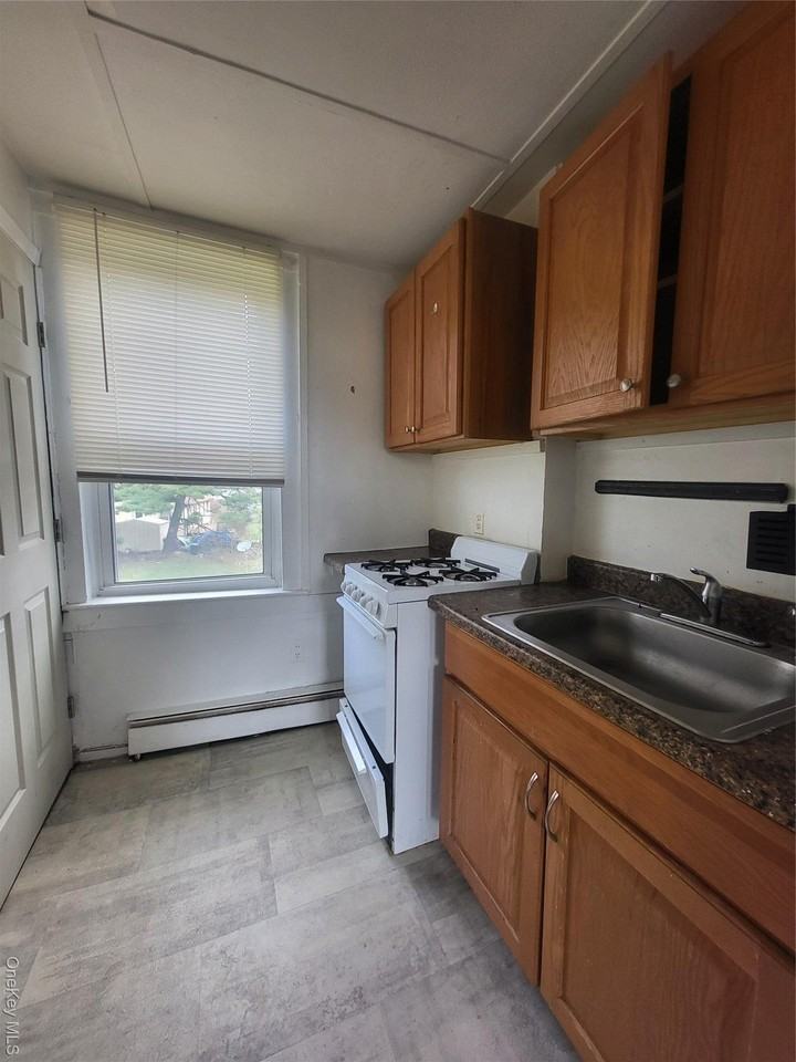 123 Old Turnpike Rd Apt 2c - Photo 2 of 9