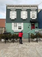 featured image of 3939 Crescent St