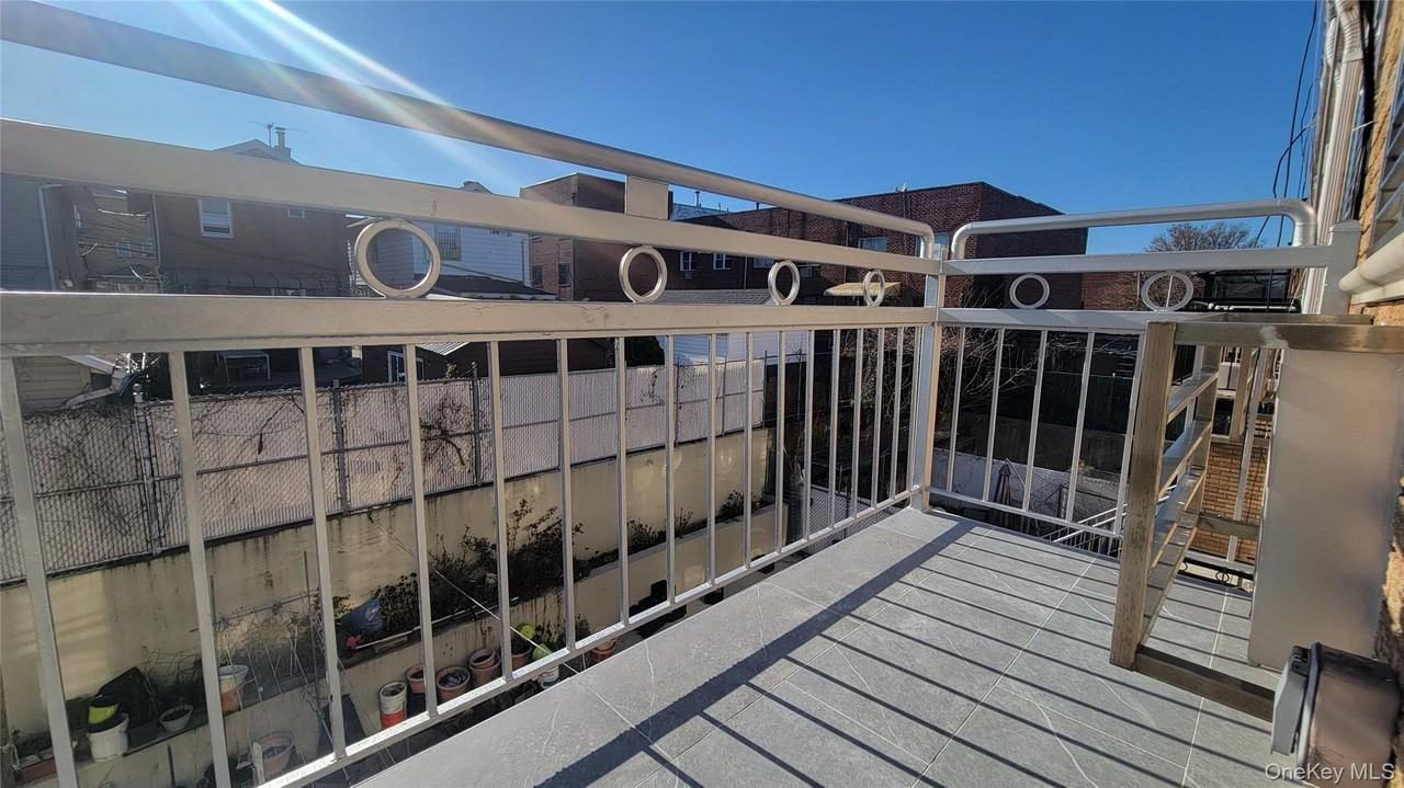 3116 60th St - Photo 3 of 14