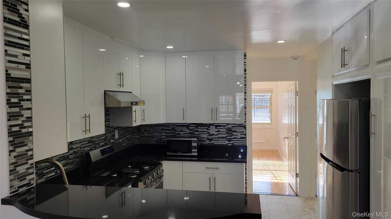 3116 60th St - Photo 5 of 14