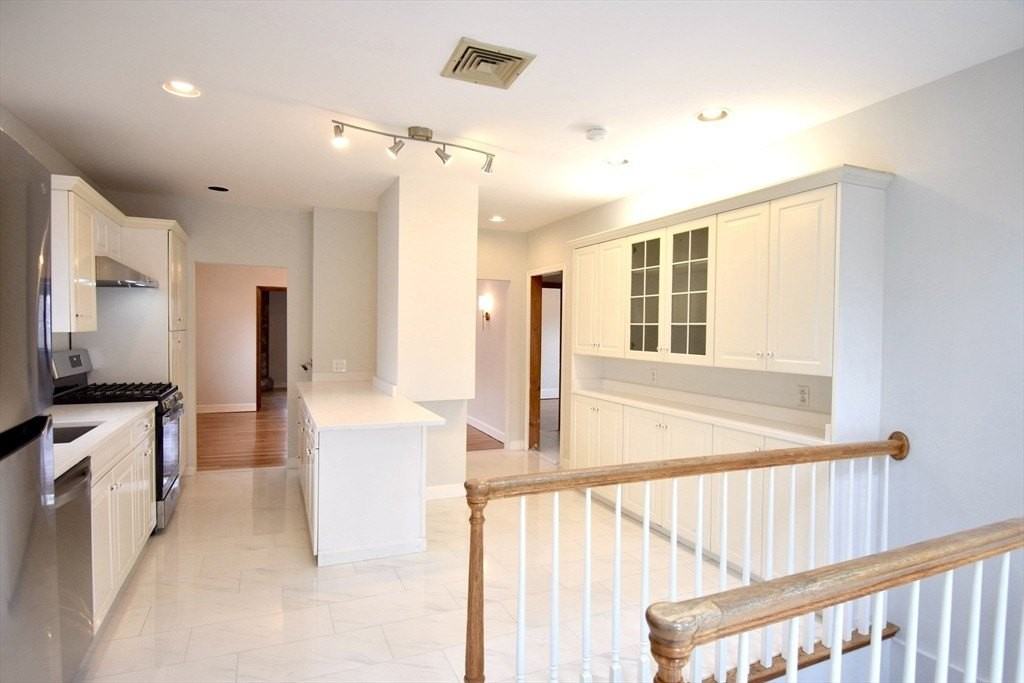 144-146 Cleveland Ave Unit 2 - Photo 3 of 12