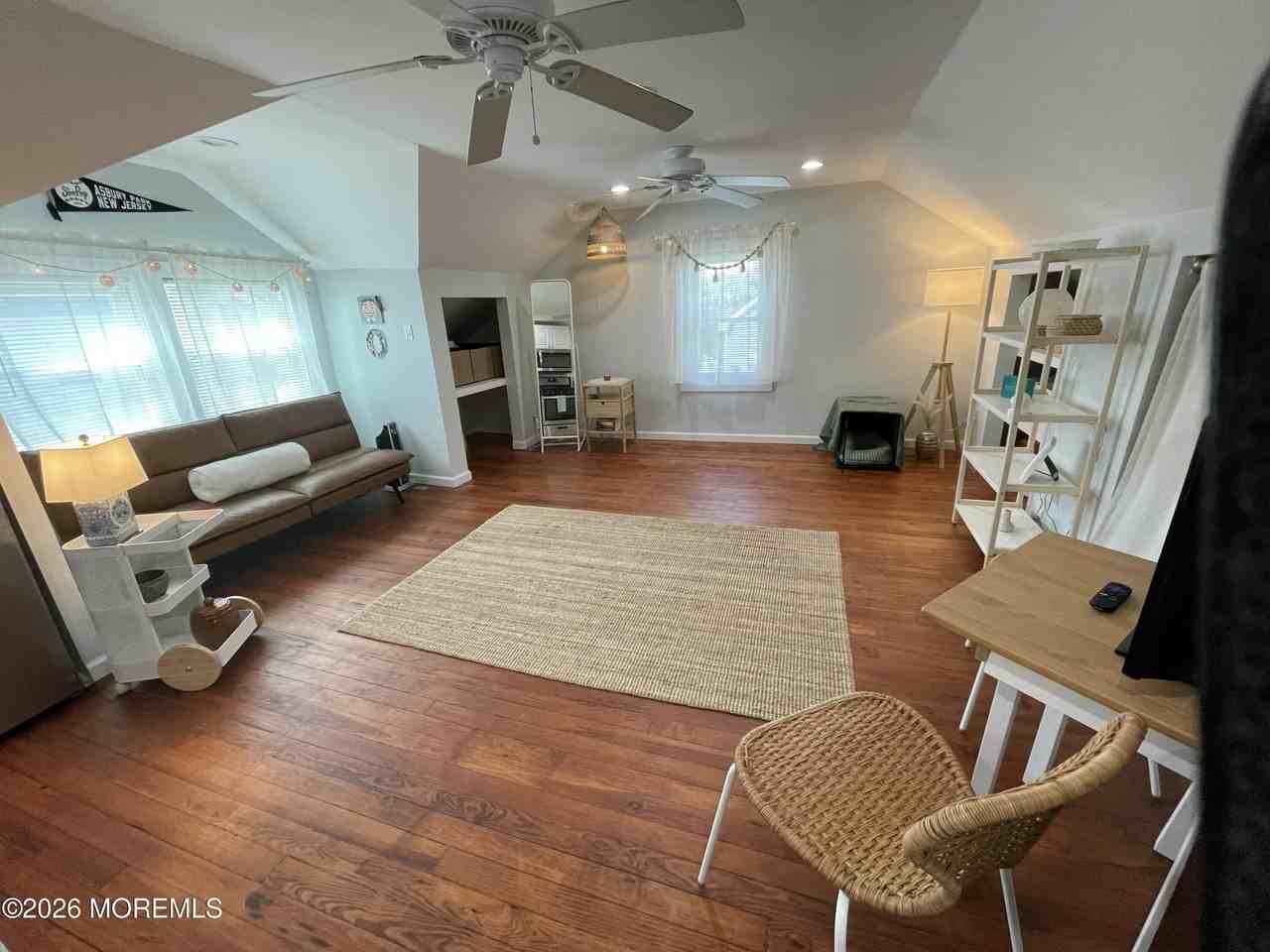 205 1/2 Euclid Ave - Photo 7 of 9