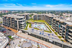 featured image of 20 Melrose Ter Unit 601