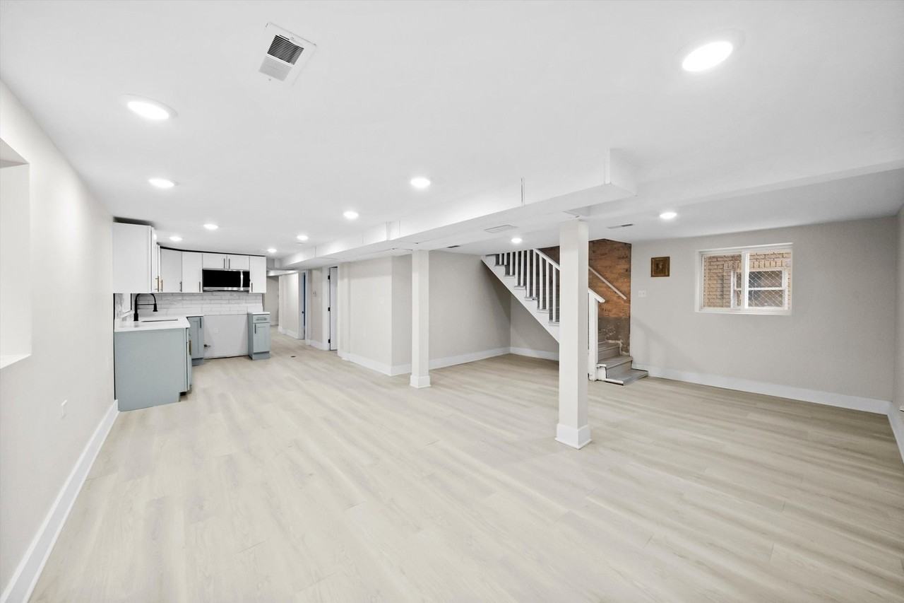 3236 W Eastwood Ave Unit G - Photo 3 of 10