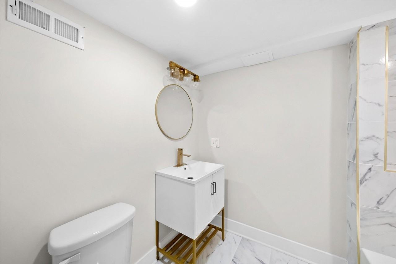 3236 W Eastwood Ave Unit G - Photo 6 of 10