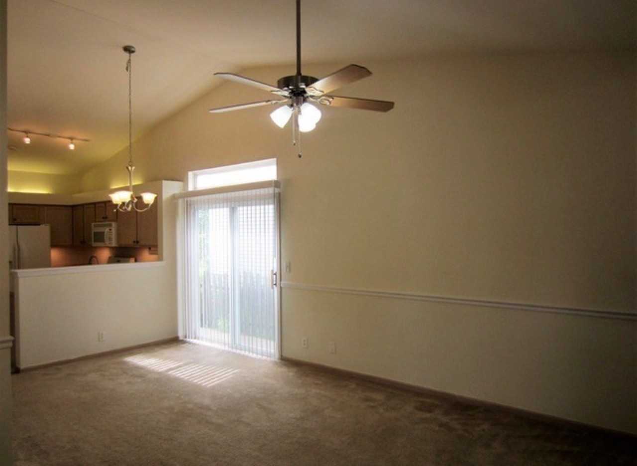 14019 S Oakdale Cir - Photo 3 of 15