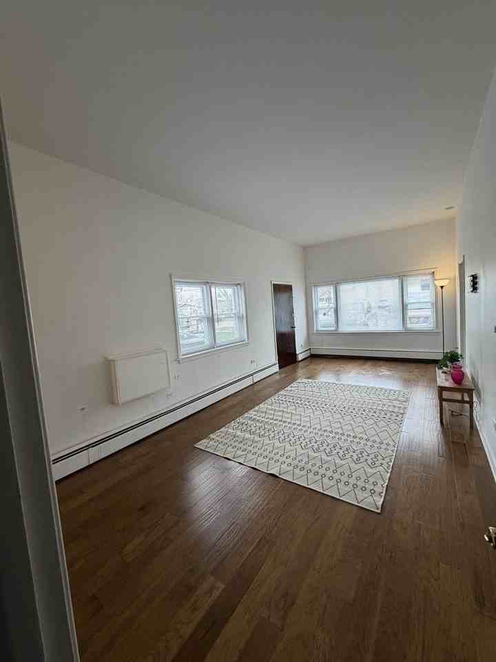 1995 Howard Ave Apt 1f - Photo 6 of 24