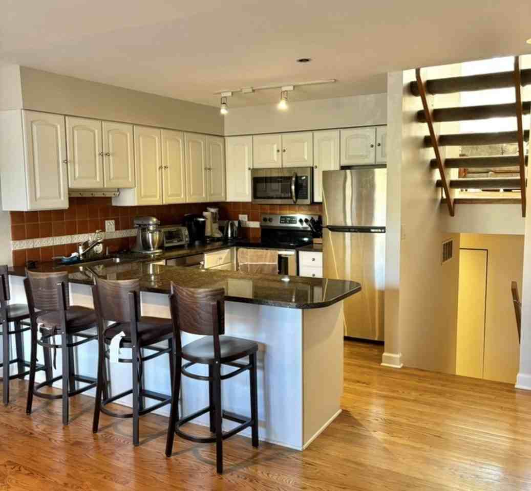 1229 Central St Unit A - Photo 5 of 14