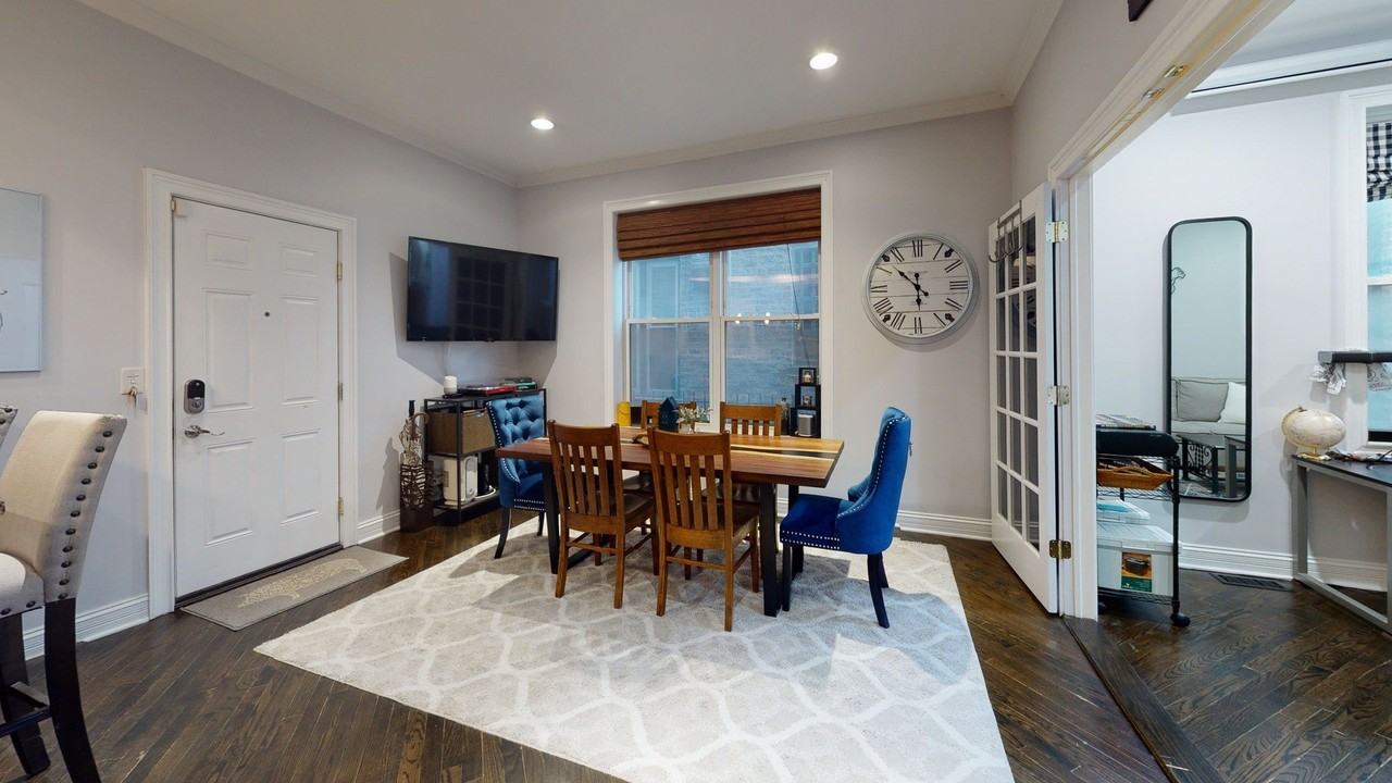 2050 N Western Ave Apt 1w - Photo 5 of 21