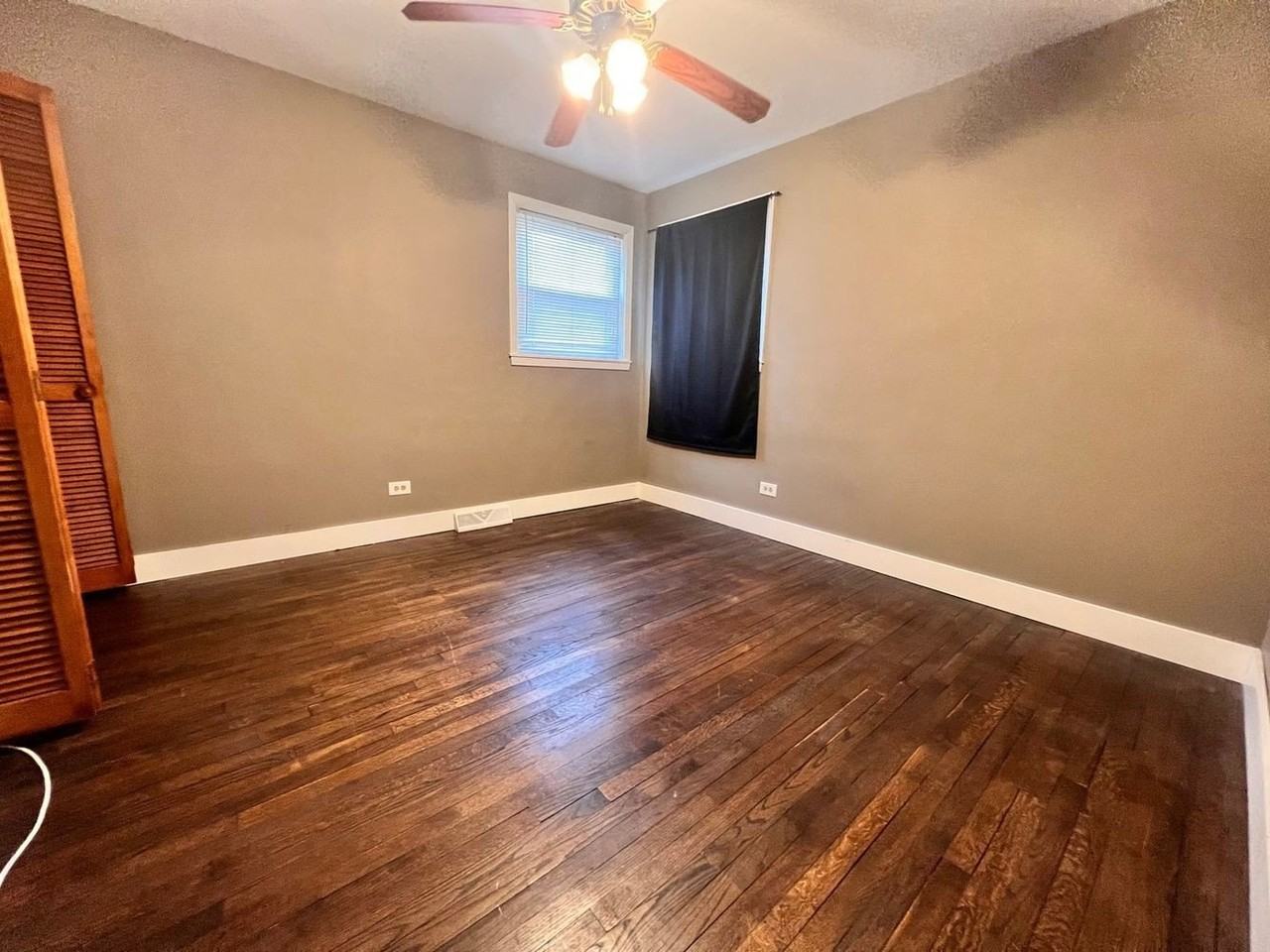 16W611 56th St Unit 1 - Photo 7 of 15