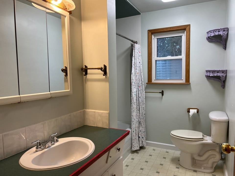 11330 137a St #1 - Photo 5 of 8