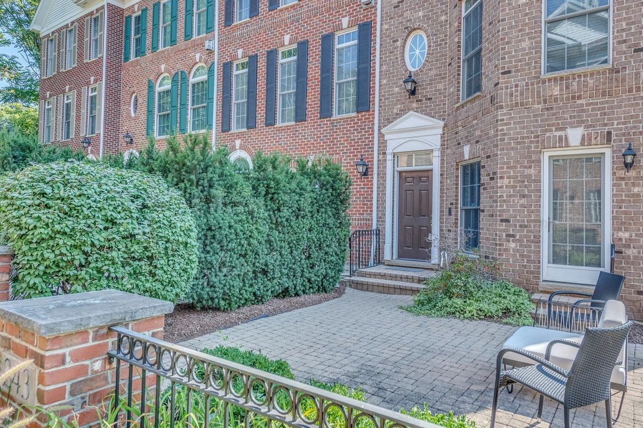 243 Box Car Ave - Photo 2 of 28