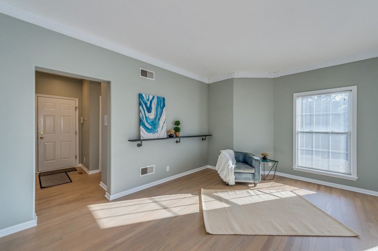 243 Box Car Ave - Photo 4 of 28