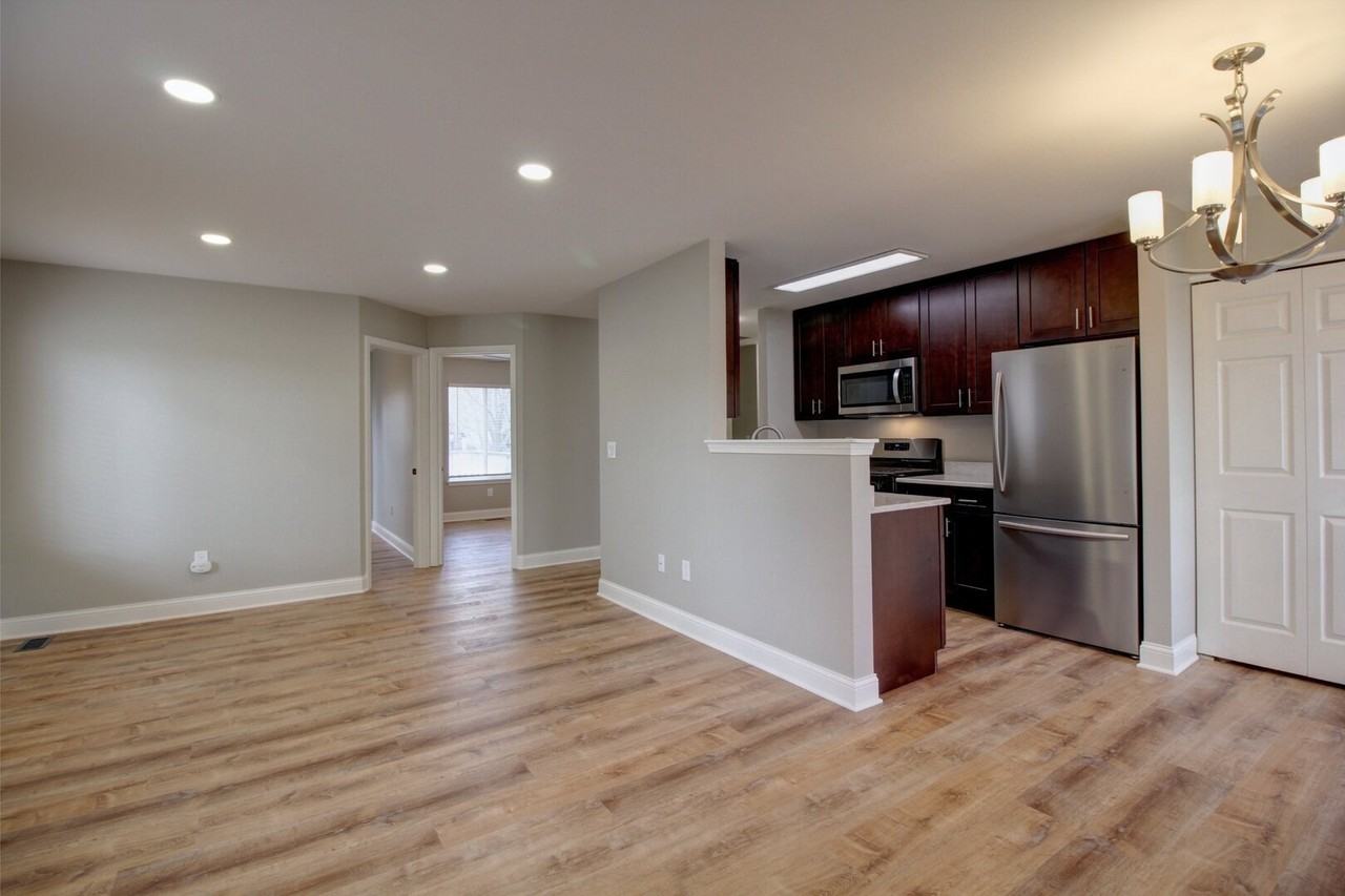 14257 S Monticello Cir - Photo 2 of 13