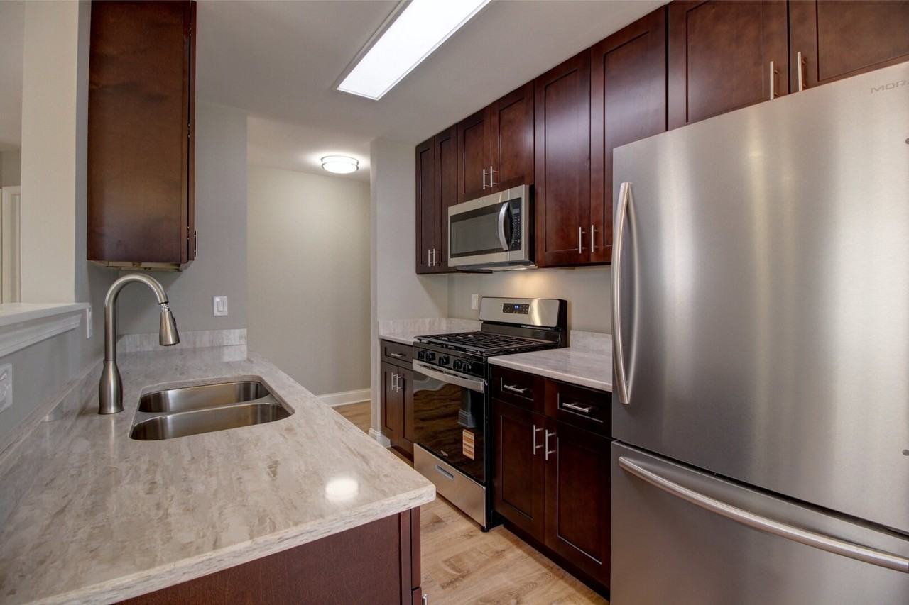 14257 S Monticello Cir - Photo 3 of 13