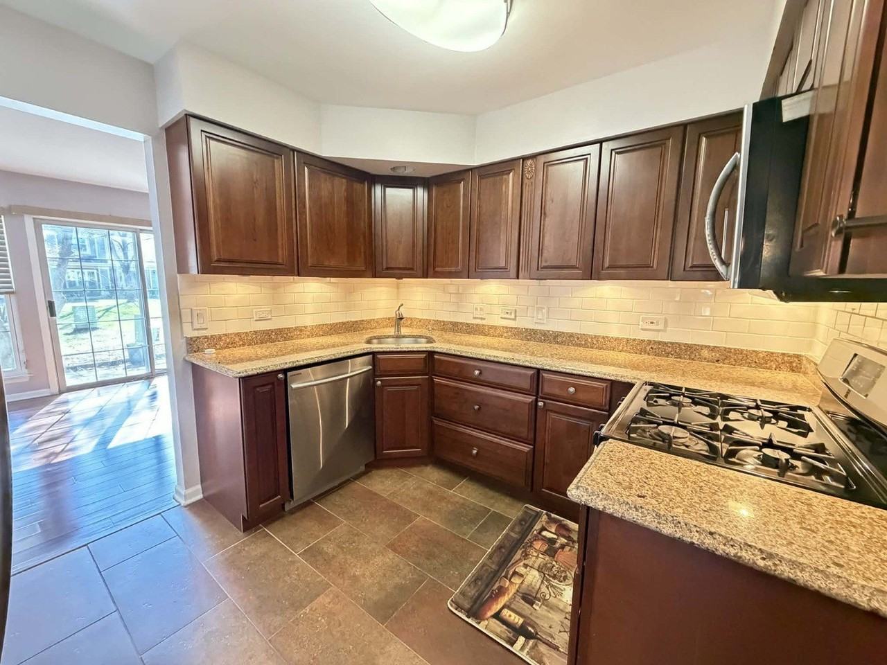 1268 Old Mill Ln - Photo 7 of 29