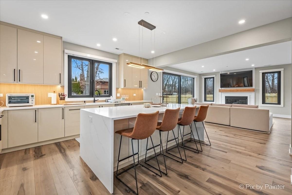 148 Oak St - Photo 2 of 43