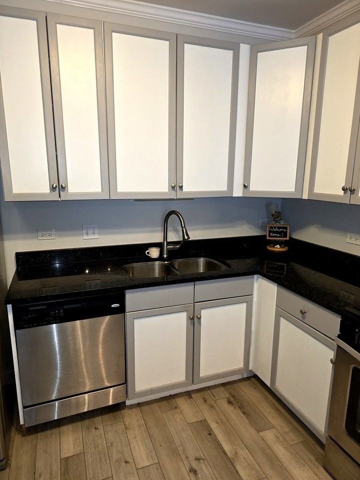 1101 S State St #801 - Photo 4 of 21
