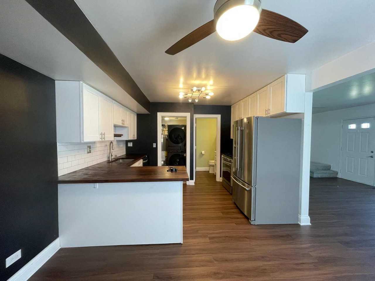 211 E Oneida Ave Unit G - Photo 6 of 17