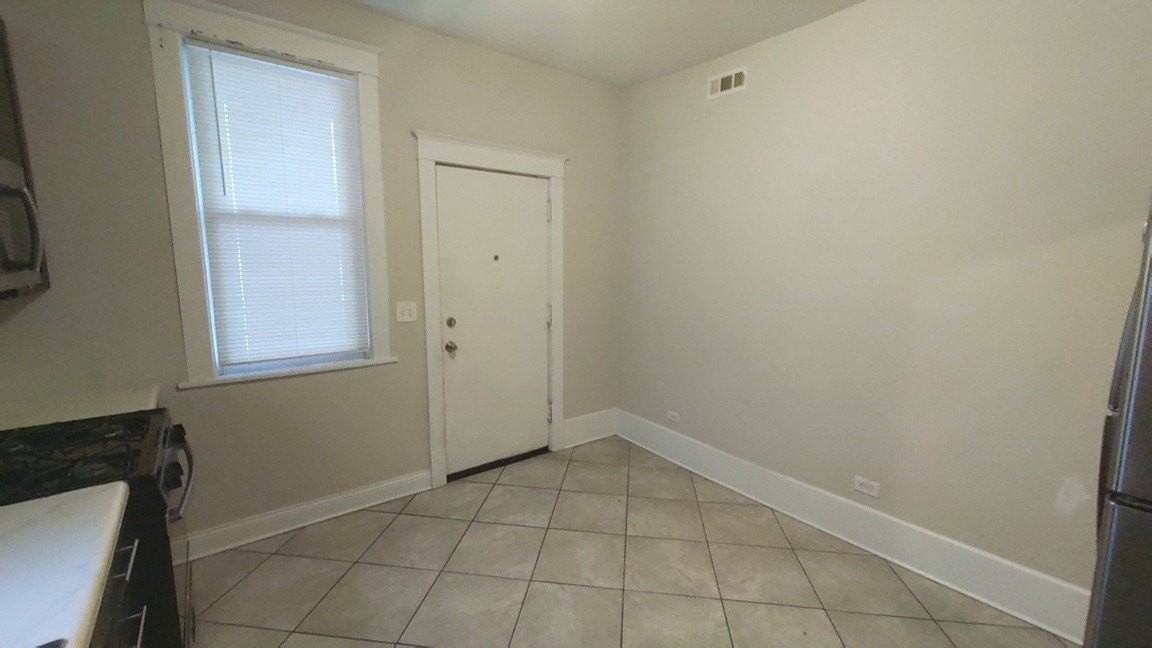 111 N Center St Apt 2r - Photo 3 of 10