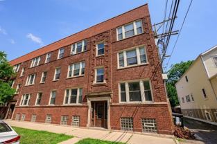 1148 W Barry Ave Apt 2 #Apt 2 - Photo 1 of 1