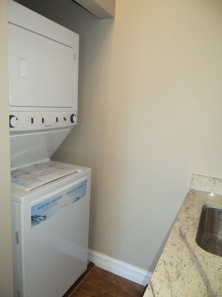 1148 W Barry Ave Apt 2 - Photo 6 of 16