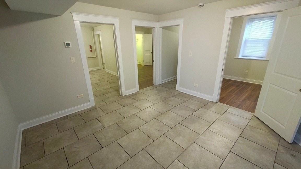 109 N Center St Unit G - Photo 2 of 7