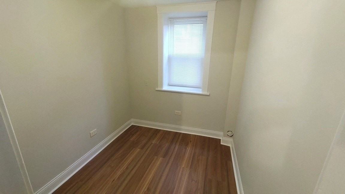 109 N Center St Unit G - Photo 3 of 7