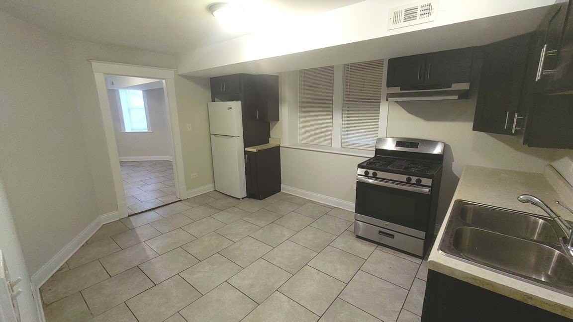 109 N Center St Unit G - Photo 6 of 7