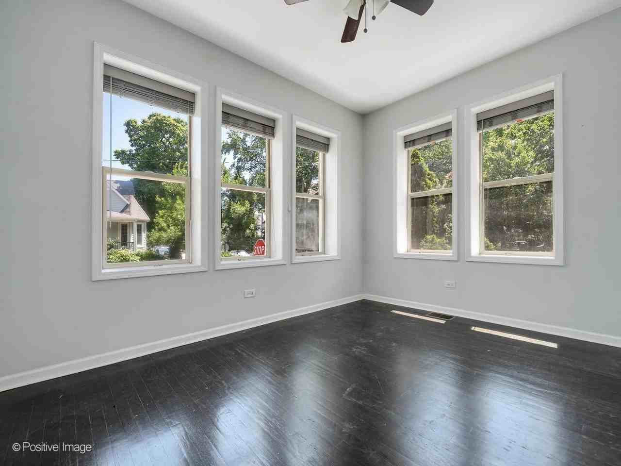 5134 N Oakley Ave #1R - Photo 4 of 10